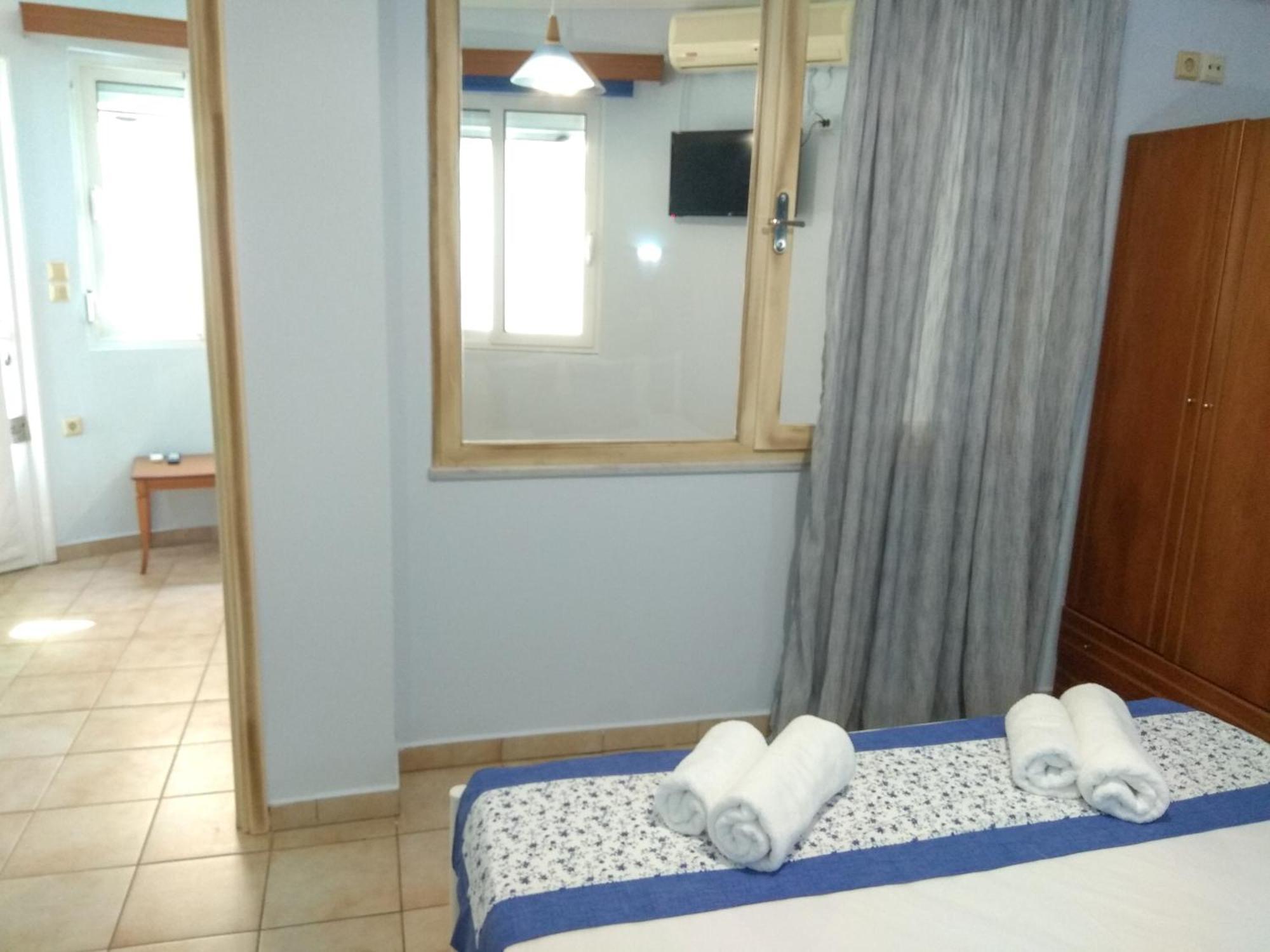 Ellinas Hotel Chrisi Ammoudia Zimmer foto